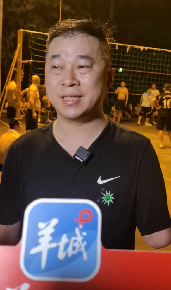 这里的氛围, 自去年起, 六会去周边