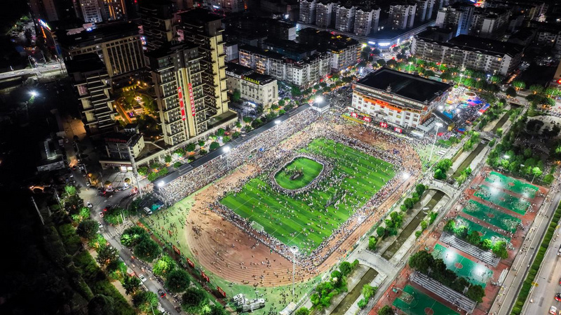 岁男性, 的盛宴, eAAA